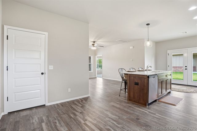 1528 E Grayson Avenue, Sapulpa, OK 74066