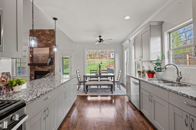 8229 Pierpoint Drive, Harrison, TN 37341