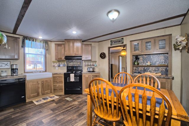 434 Ramsey Drive, Hemphill, TX 75948