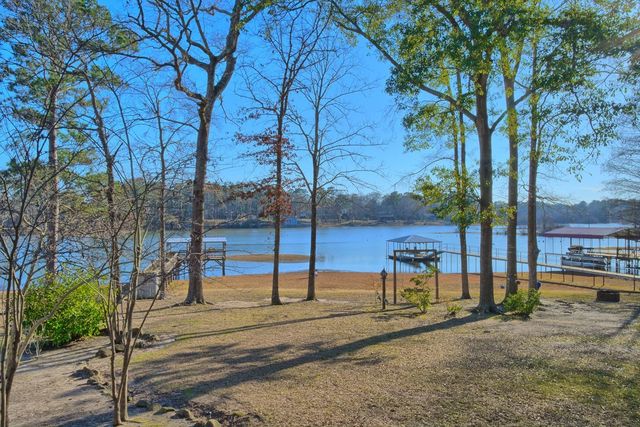 434 Ramsey Drive, Hemphill, TX 75948