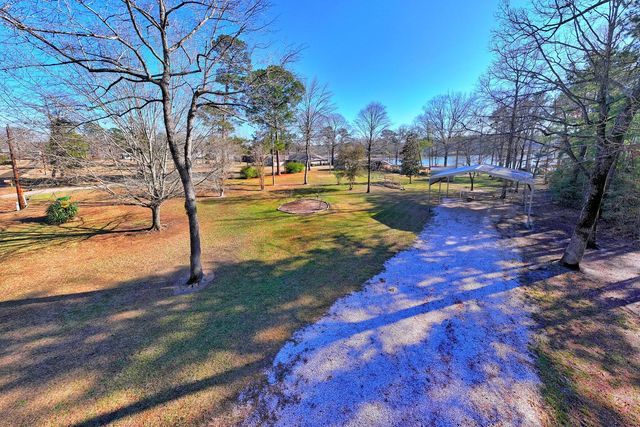 434 Ramsey Drive, Hemphill, TX 75948