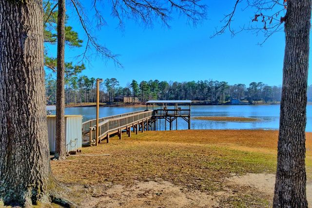 434 Ramsey Drive, Hemphill, TX 75948