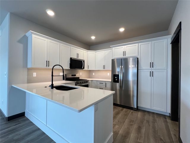 1296 Berkshire Lane, North Liberty, IA 52317
