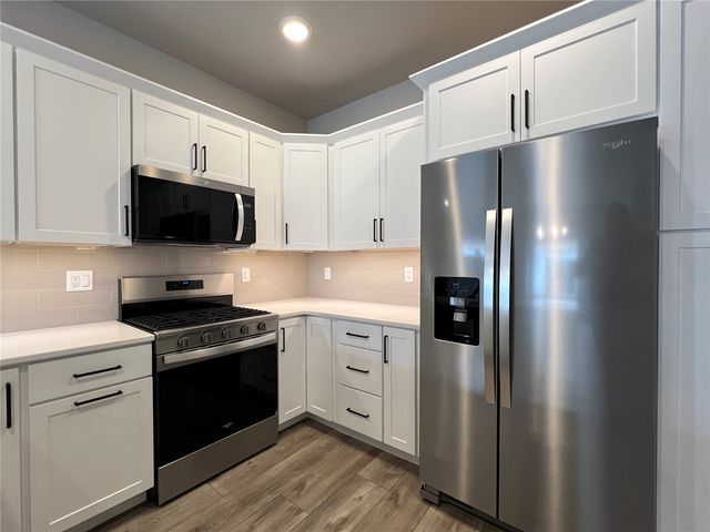 1296 Berkshire Lane, North Liberty, IA 52317