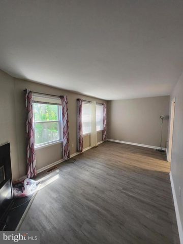 208 WESTDALE DR, Waldorf, MD 20601