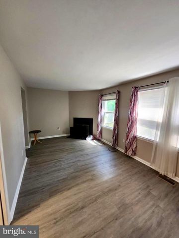 208 WESTDALE DR, Waldorf, MD 20601