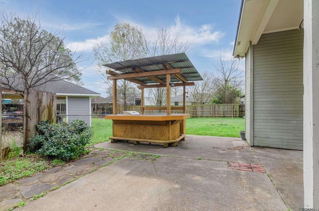 15022 Point Chenier Ave, Baton Rouge, LA 70817