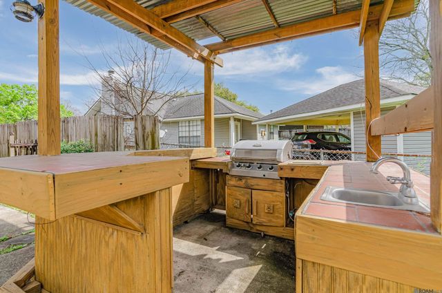 15022 Point Chenier Ave, Baton Rouge, LA 70817