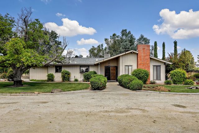 12066 Excelsior Avenue, Hanford, CA 93230