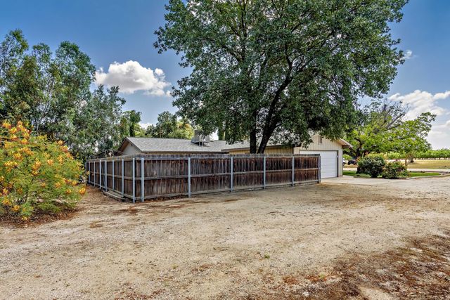 12066 Excelsior Avenue, Hanford, CA 93230