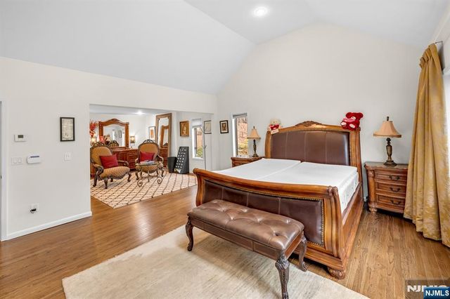 37 Berkshire Road, Woodcliff Lake, NJ 07677