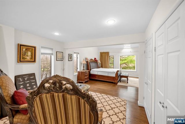 37 Berkshire Road, Woodcliff Lake, NJ 07677