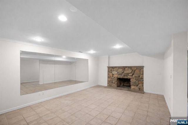 37 Berkshire Road, Woodcliff Lake, NJ 07677