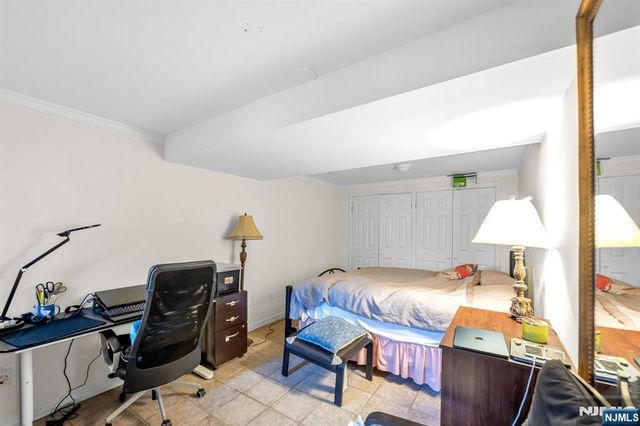 37 Berkshire Road, Woodcliff Lake, NJ 07677