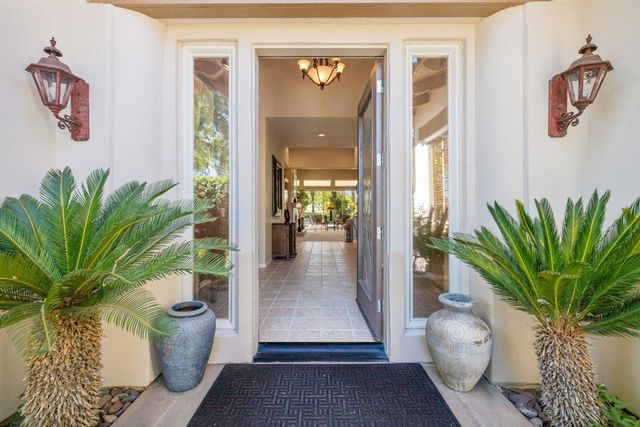 48145 Paso Tiempo Lane, La Quinta, CA 92253