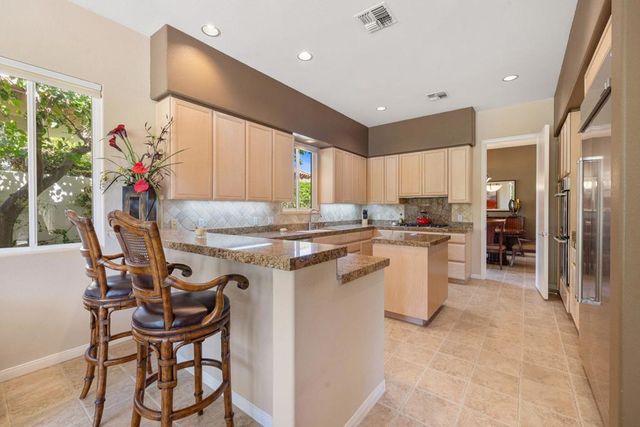 48145 Paso Tiempo Lane, La Quinta, CA 92253