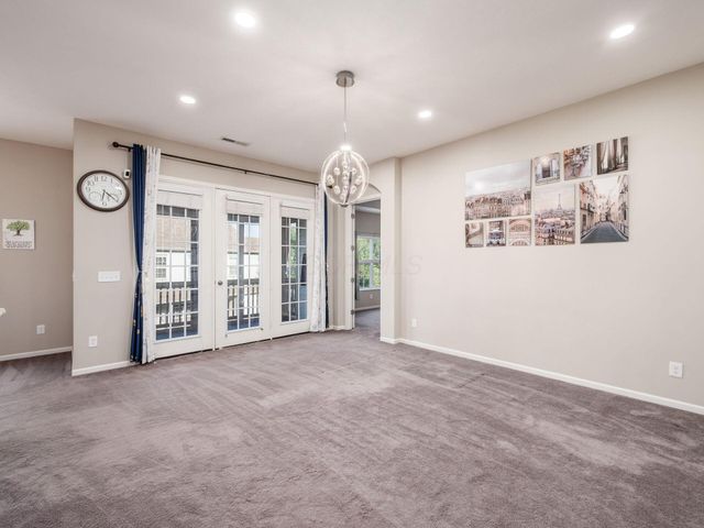 5915 Blackbird Way, Lewis Center, OH 43035