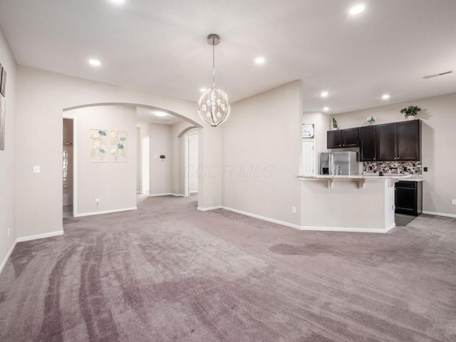 5915 Blackbird Way, Lewis Center, OH 43035