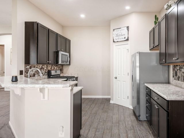 5915 Blackbird Way, Lewis Center, OH 43035