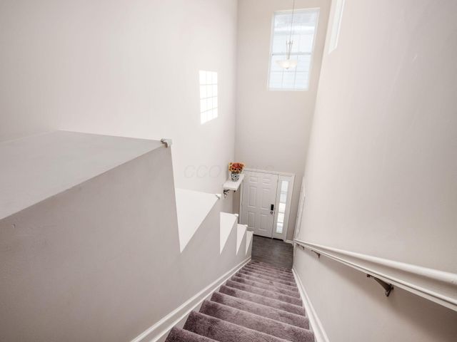 5915 Blackbird Way, Lewis Center, OH 43035