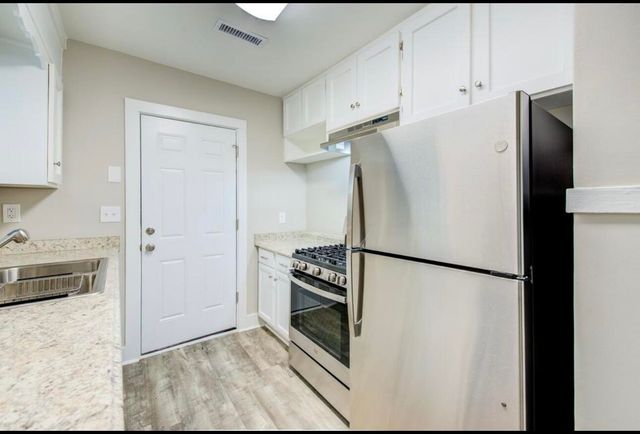 2744 Saratoga Road, North Charleston, SC 29405