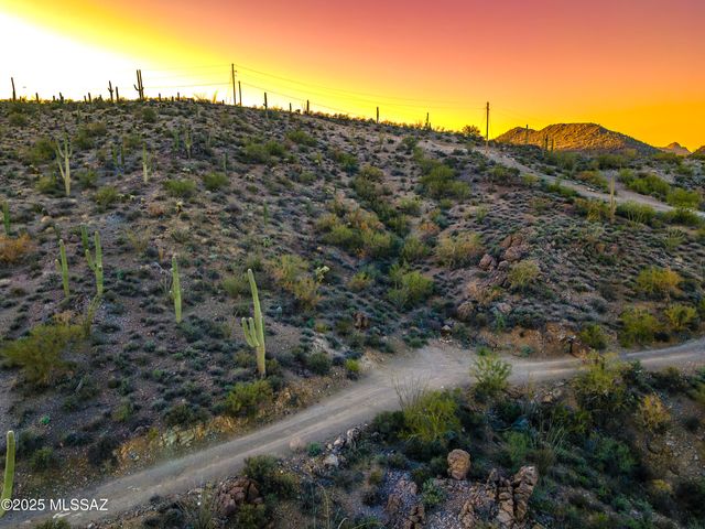 6880 W El Camino Del Cerro, Tucson, AZ 85745