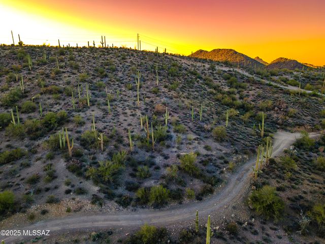 6880 W El Camino Del Cerro, Tucson, AZ 85745