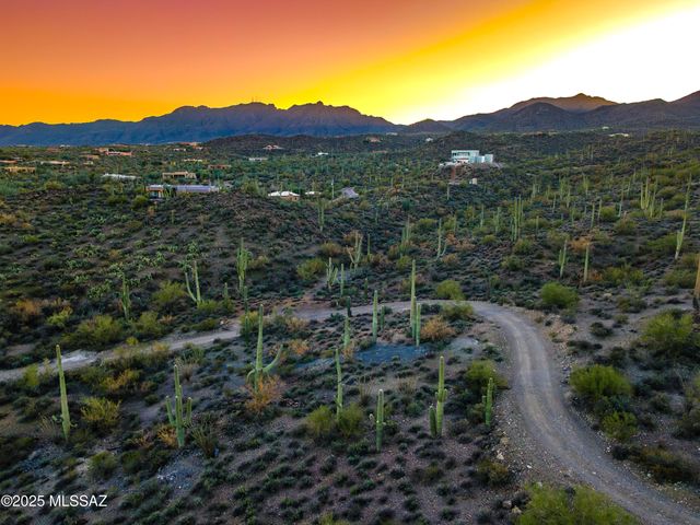 6880 W El Camino Del Cerro, Tucson, AZ 85745