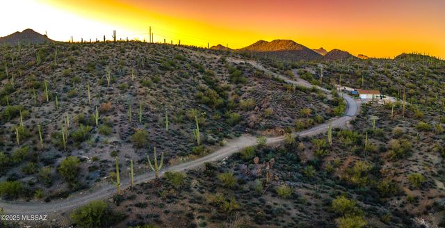 6880 W El Camino Del Cerro, Tucson, AZ 85745