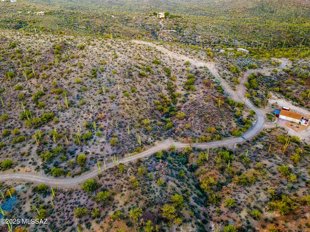 6880 W El Camino Del Cerro, Tucson, AZ 85745