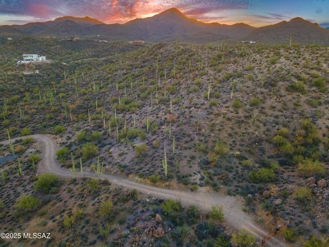 6880 W El Camino Del Cerro, Tucson, AZ 85745