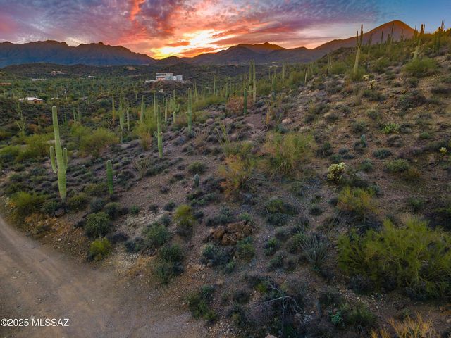 6880 W El Camino Del Cerro, Tucson, AZ 85745