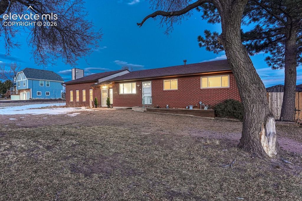 7815 Maverick Road, Colorado Springs, CO 80908 — photo 3