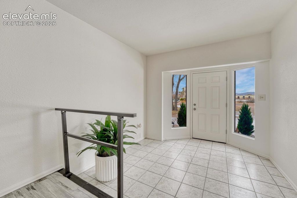 7815 Maverick Road, Colorado Springs, CO 80908 — photo 4