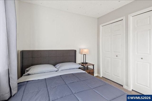 763 18th St NE, Salem, OR 97301