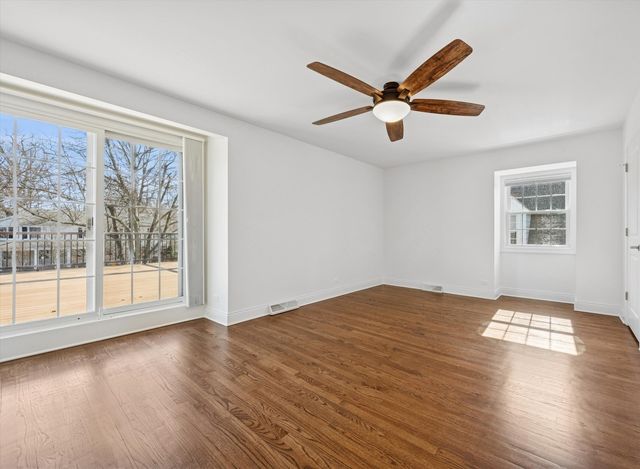 716 Indian Road, Glenview, IL 60025