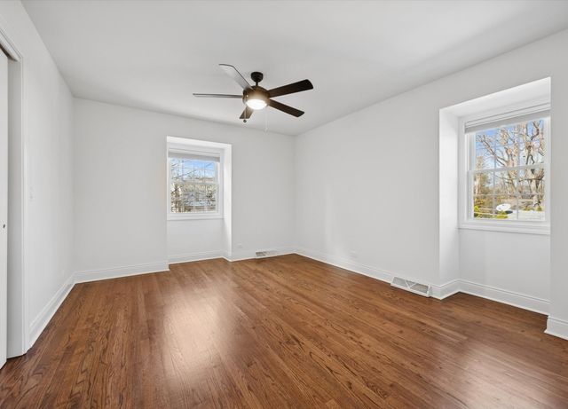 716 Indian Road, Glenview, IL 60025