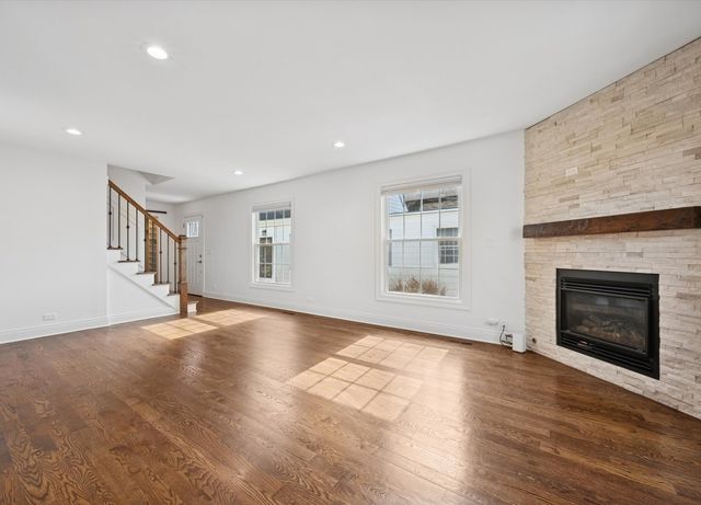 716 Indian Road, Glenview, IL 60025