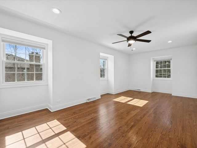 716 Indian Road, Glenview, IL 60025