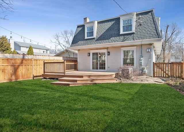 716 Indian Road, Glenview, IL 60025