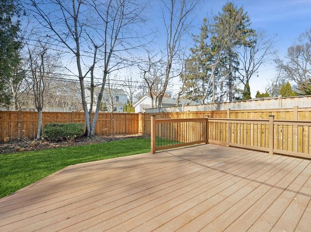 716 Indian Road, Glenview, IL 60025