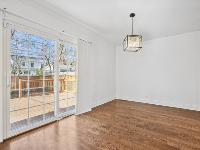 716 Indian Road, Glenview, IL 60025