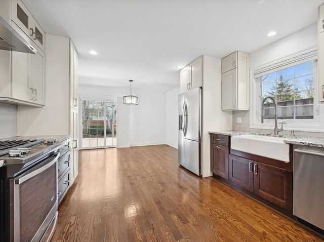 716 Indian Road, Glenview, IL 60025