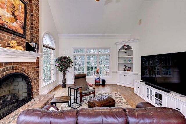 6 Wildwood LN, Williamsburg, VA 23185