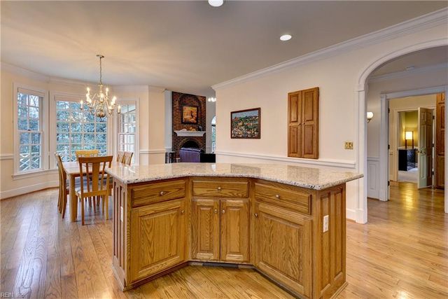 6 Wildwood LN, Williamsburg, VA 23185