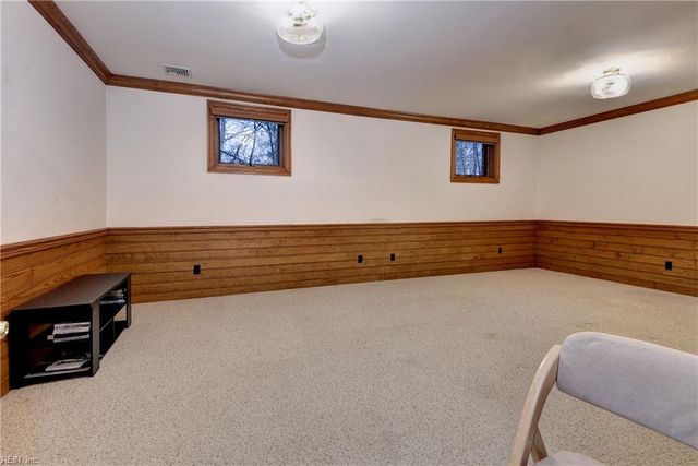 6 Wildwood LN, Williamsburg, VA 23185