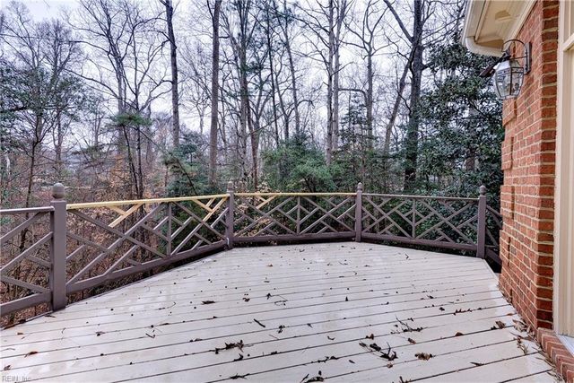 6 Wildwood LN, Williamsburg, VA 23185