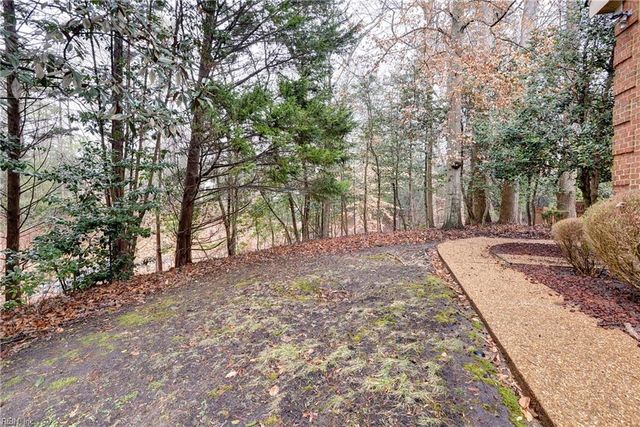 6 Wildwood LN, Williamsburg, VA 23185