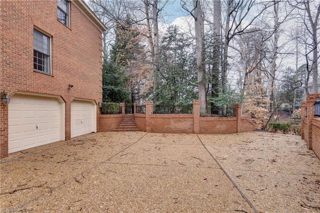 6 Wildwood LN, Williamsburg, VA 23185