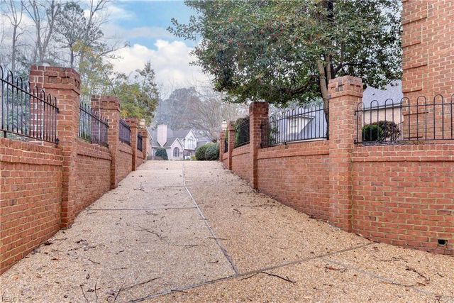 6 Wildwood LN, Williamsburg, VA 23185